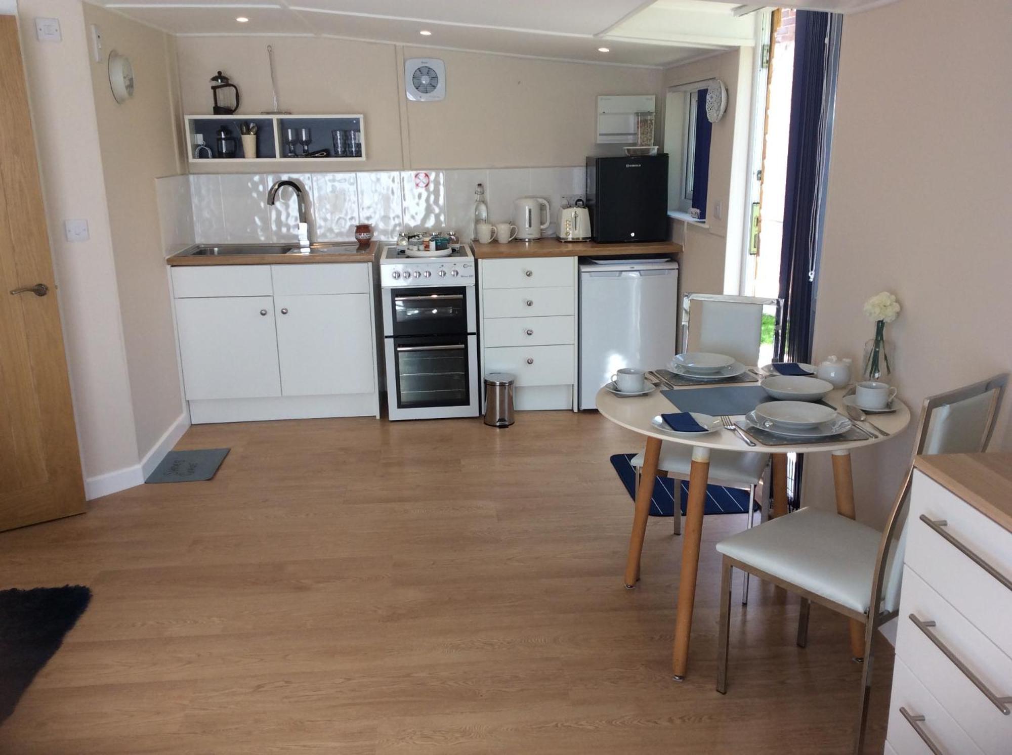 Old Ningwood Station Bed & Breakfast, Ningwood, Isle Of Wight Po41 0Tg Brook  Exterior foto